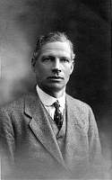 LongRobertEdwardCrozier1872to1938JournalistSonofRobtHareLong.jpg