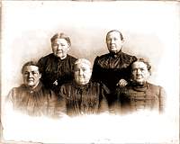 WoodGirls3AmandaAdelleCordeliaCorneliaMarion.jpg